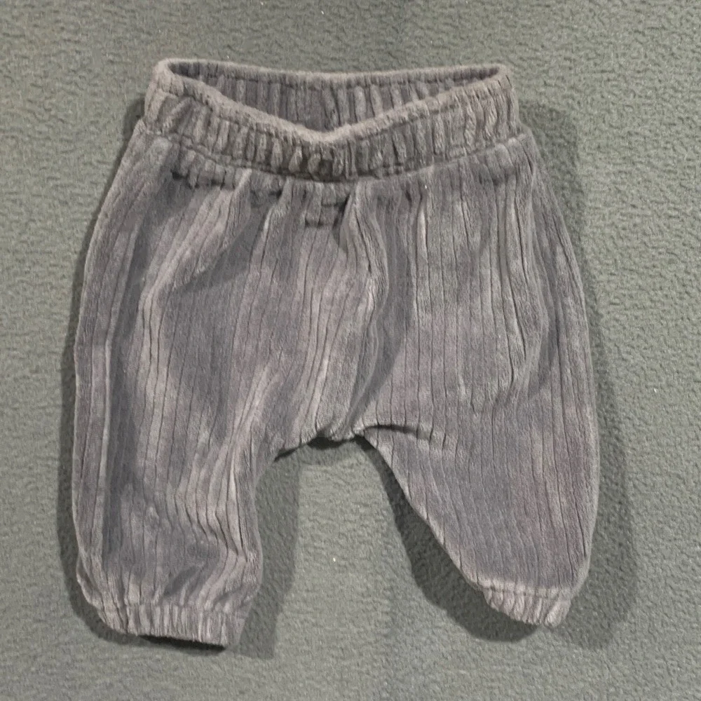 Carters Child of Mine Baby Boy 0-3M Plaid Hooded Shirt and Corduroy‎ Pants Set